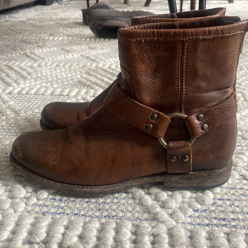 Frye Veronica Harness boots sz 7